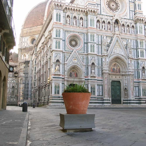 Vaso Guscio – moderner Terracottatopf aus Impruneta